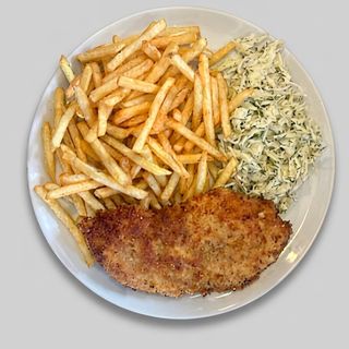 Kotlet drobiowy ziemniaki lub frytki, surówka