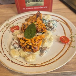Grillowana pierś ze skórą 200g