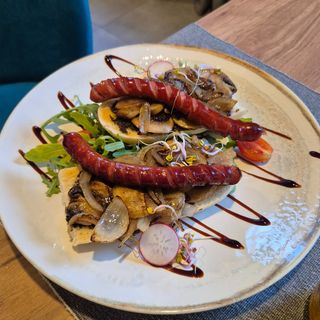 Bagietka z grillowaną frankfurterką 2 szt.