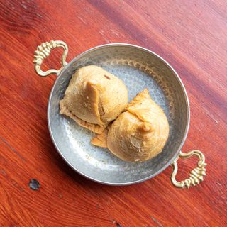 CHICKEN SAMOSA