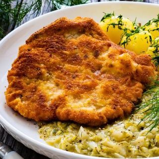 1 KOTLET Z KRCZAKA PANIEROWANY