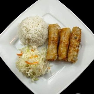 Spring Rolls 3 pcs with fries