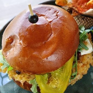 Solo Burger z polędwiczką z soczystego kurczaka