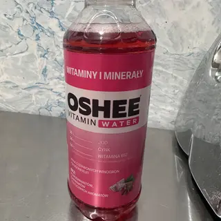 OSHEE Vitamin Water – Czerwone Winogrono & Dragon Fruit