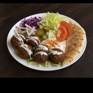 Talerz Falafel