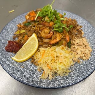 Pad thai krewetki