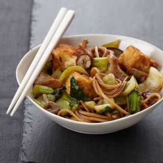 Udon smazony tofu