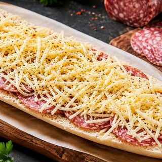 Zapiekanka salami do zapieczenia samemu