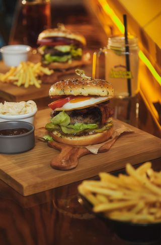 Egg & bacon spicy burger 750g