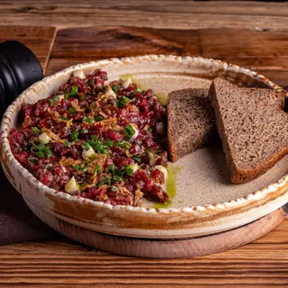 Beef steak tartare