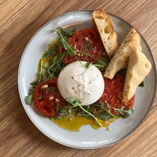 Burrata na smażonych pomidorach (250 g)