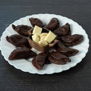 Pierogi czekoladowe z bananem i białą czekoladą 280g