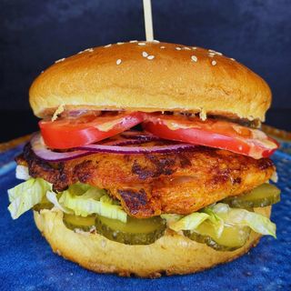 CHICKEN BURGER