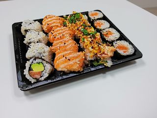 65 - Sushi Combinado