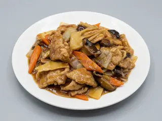 B5 - Porco com Bambu e Cogumelos