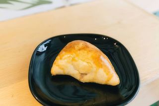 Esfirra de Carne e bacon