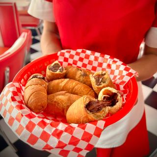 10 Nutella Rolls
