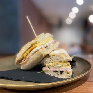 Prego em Pão - Cor de Cenoura