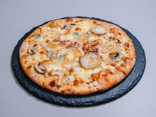 Pizza 4 Queijos FAMILIAR