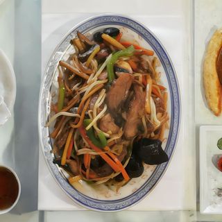 76 Chop-Suey de Pato