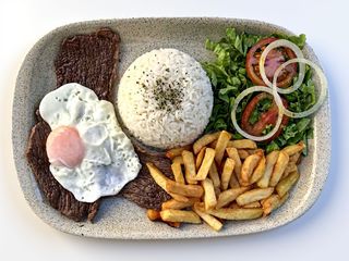 Bitoque de Maminha com tudo que tem direito !!!