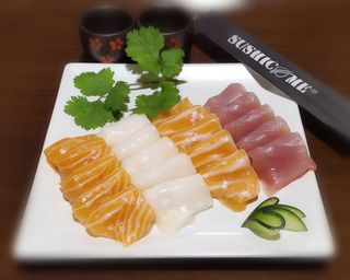 #1102 - SASHIMI MISTO (20 PEÇAS)