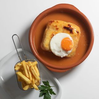 Menu francesinha porco
