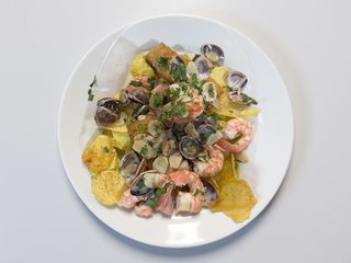 Bacalhau à Combinado com Amêijoas e Camarão