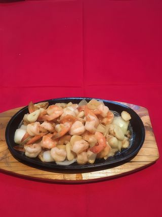 84 - Camarão com Alho na Chapa Quente