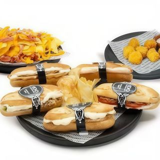 1 Rueda de Montaditos Esenciais + 2 Aperitivos