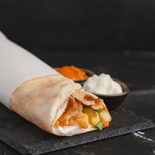 Sandwich Shawarma Frango (Chicken)