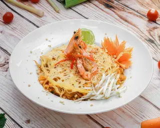 180. Pad Thai Salteado