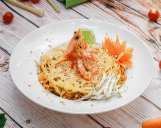 180. Pad Thai Salteado