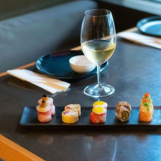 Sushi Moriwase 10 uni.