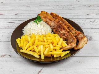 Entremeada Grelhada com Batata Frita, Arroz e Salada