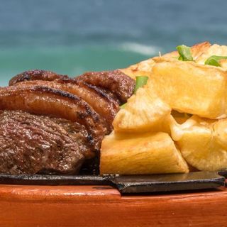Picanha com Mandioca Frita
