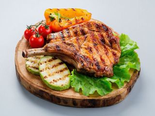 Costeletas de porco grelhadas 2 pessoas