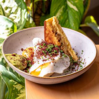 Ovos Estrelados c/Alheira