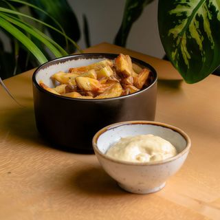 Batata Frita c/Maionese de Pickles