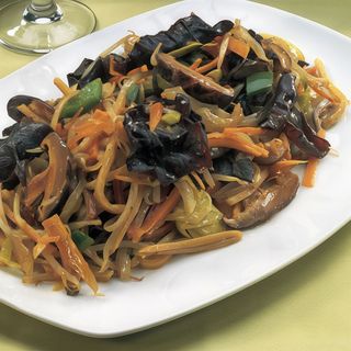 Vaca com Bambu e Cogumelo Chinês