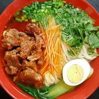 Sopa com Massa Legumes e Vaca Piri Piri