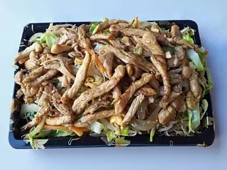 Massa de Arroz com Frango