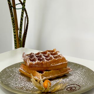 Waffle c/ Açúcar em pó e Canela