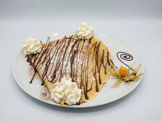 Crepe c/ Chantilly e Cobertura