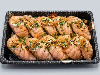05 - Nigiri Salmão Defumado (12 Peças)