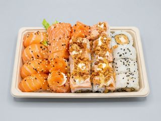  31 - Sushi misto + sashimi (26 peças)