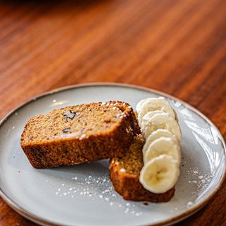Banana cake