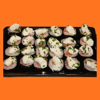 U18A. Maki Salmão Com Queijo Creme