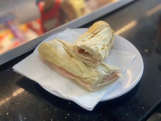 Baguete com Queijo e Fiambre