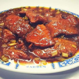 895. Vaca com Molho de Ostras